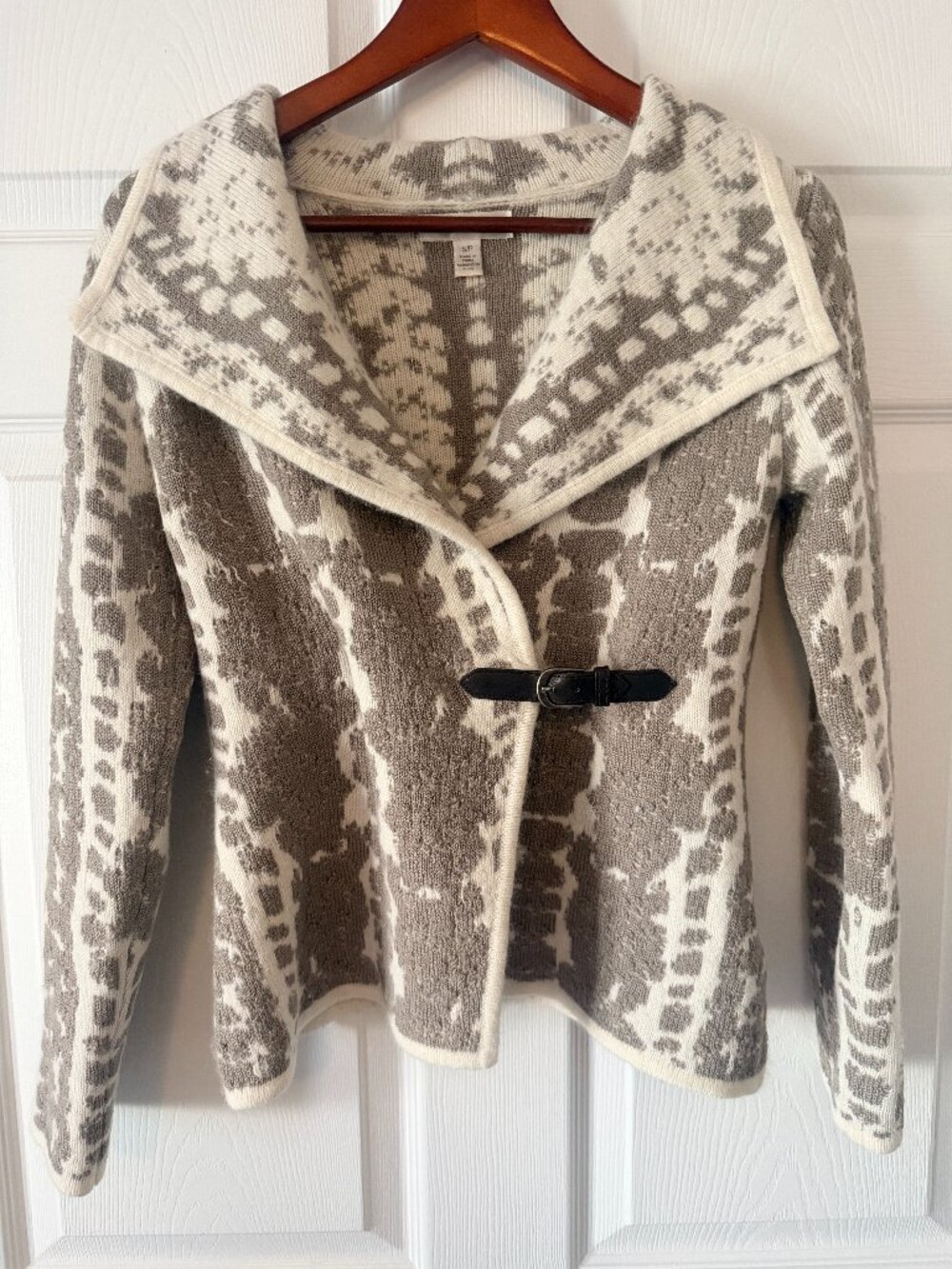 Beautiful Kenar Angora Wool Blend Jacket / Cardigan in Cream and Tape sz SMALL